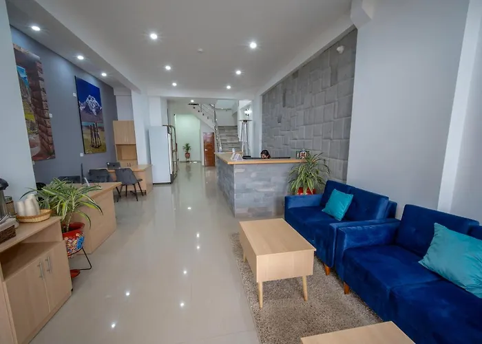 Hotel Ayni