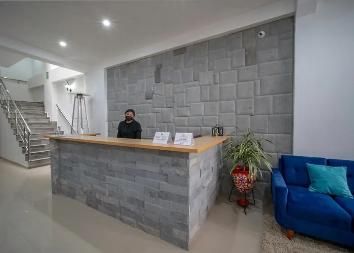 Hotel Ayni 3*