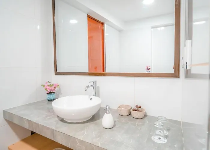 Ayni Hotel 3*